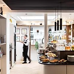 Best Western Premier The Blake Paris Gare Saint Lazare