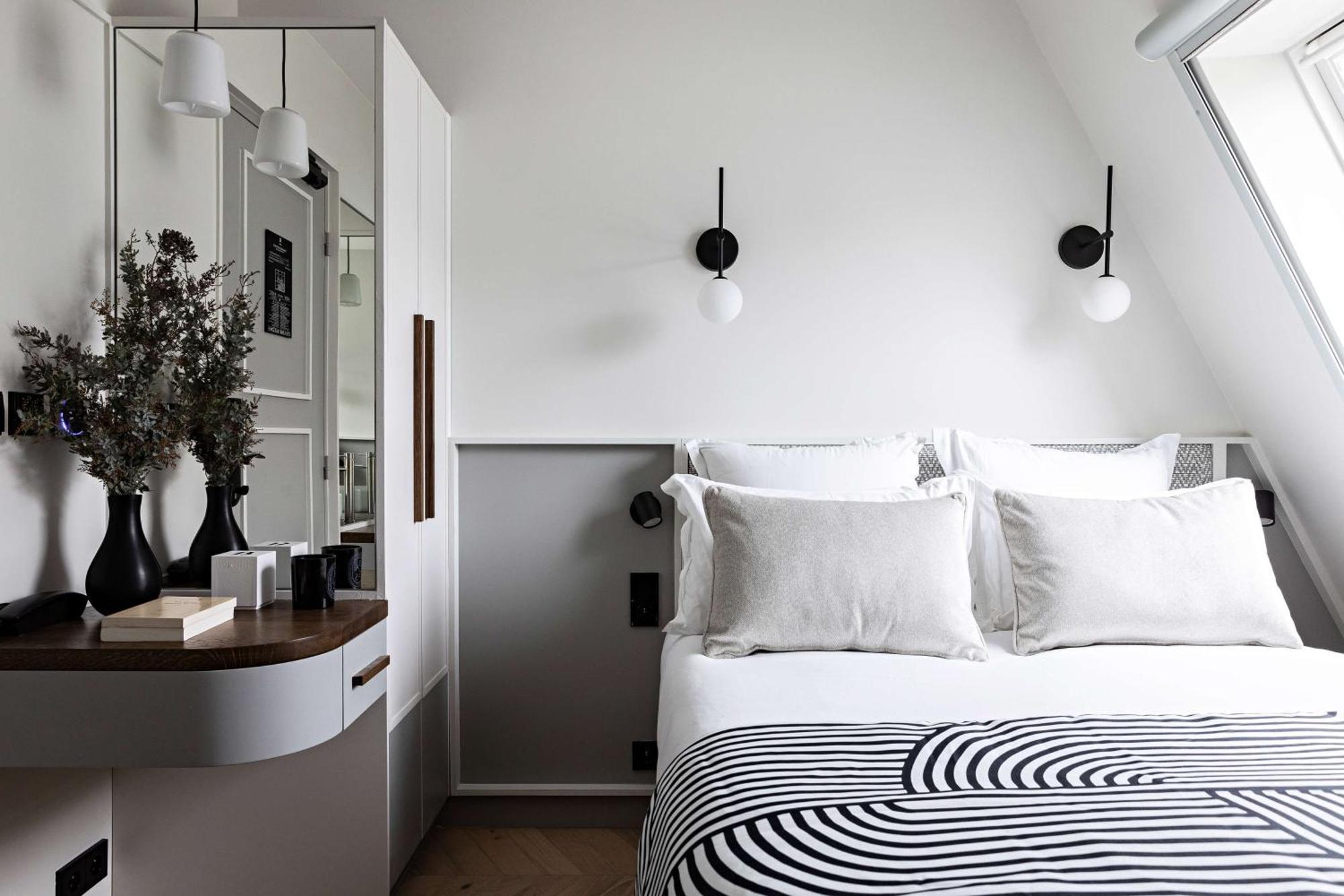 Western Premier The Blake Gare Saint Lazare Hotel