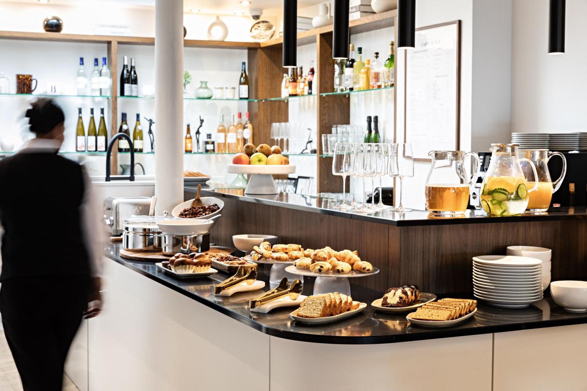 Western Premier The Blake Gare Saint Lazare Paris