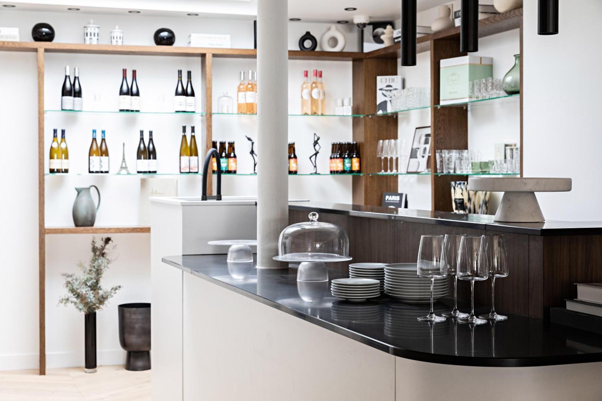 Western Premier The Blake Gare Saint Lazare